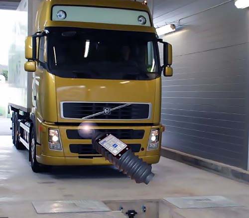 FleetScore’s hydraulic play detector, shown here, checks steering and suspension systems on light and heavy vehicles without jacking.